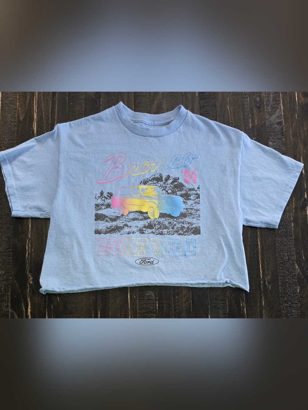 Vintage `94 Ford Bronco Built Wild Graphic T-Shirt Women's Cropped Medium Blue
